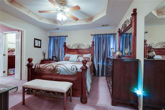 1103 CARLISLE Drive, Raymore, MO 64083