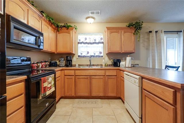 1103 CARLISLE Drive, Raymore, MO 64083