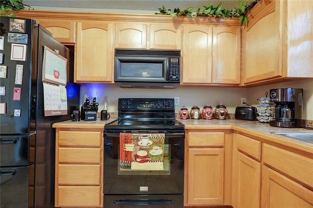 1103 CARLISLE Drive, Raymore, MO 64083