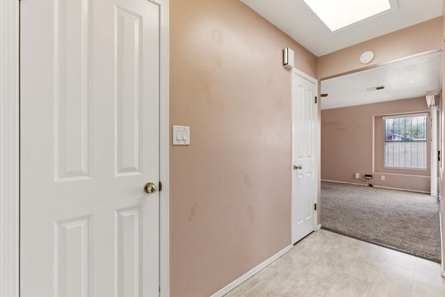 1378 Golden Eye Loop NE, Rio Rancho, NM 87144