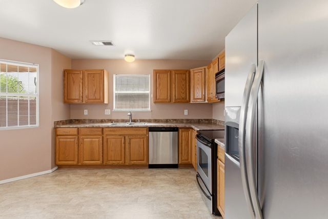 1378 Golden Eye Loop NE, Rio Rancho, NM 87144