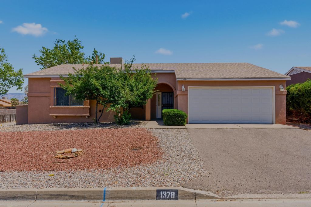 1378 Golden Eye Loop NE, Rio Rancho, NM 87144
