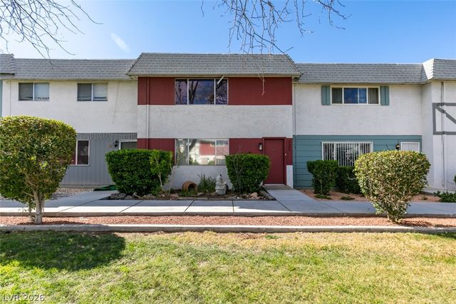 225 Greenbriar Townhouse Way, Las Vegas, NV 89121