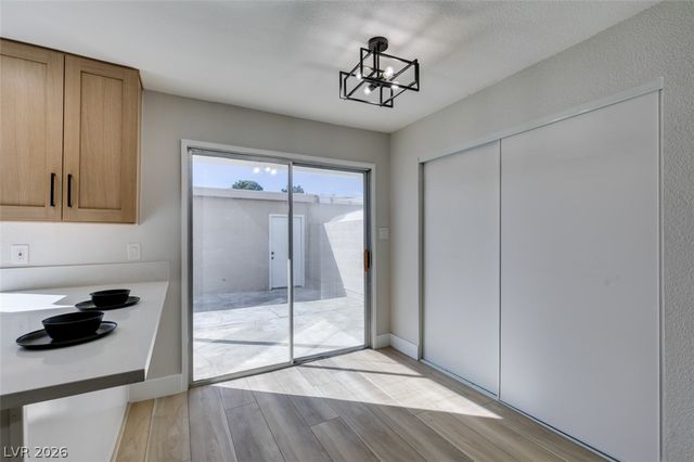 225 Greenbriar Townhouse Way, Las Vegas, NV 89121