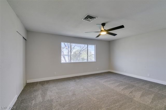 225 Greenbriar Townhouse Way, Las Vegas, NV 89121