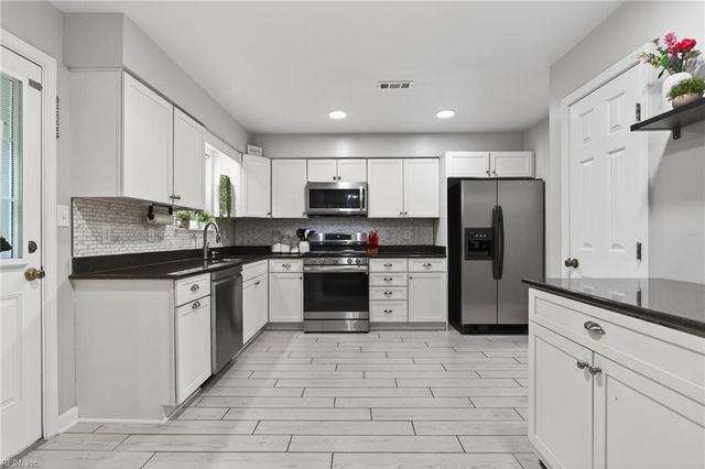 202 Old Hollow RD, Williamsburg, VA 23185
