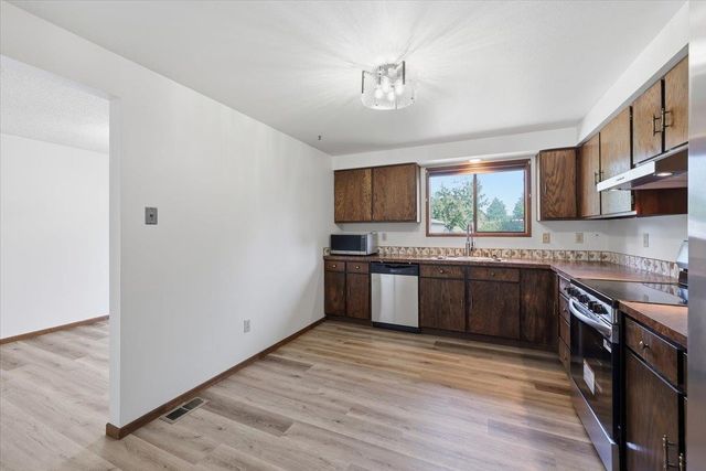 11721 E 37th Ave, Spokane Valley, WA 99206