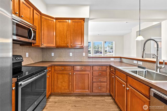 2596 McNeil St #D2, Dupont, WA 98327