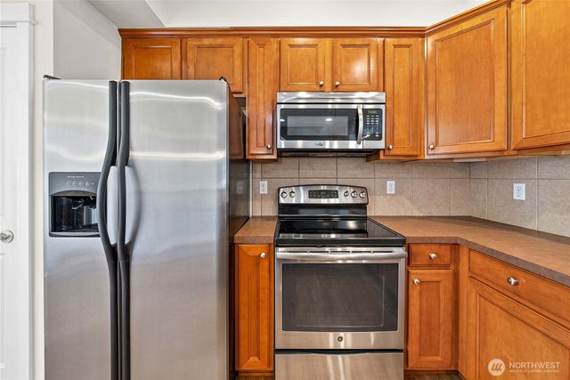 2596 McNeil St #D2, Dupont, WA 98327