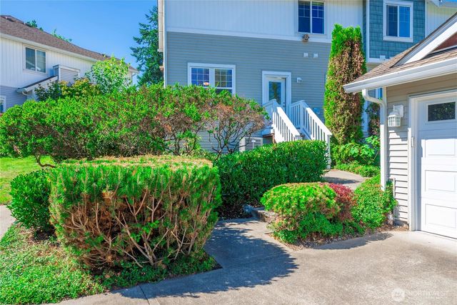 2596 McNeil St #D2, Dupont, WA 98327