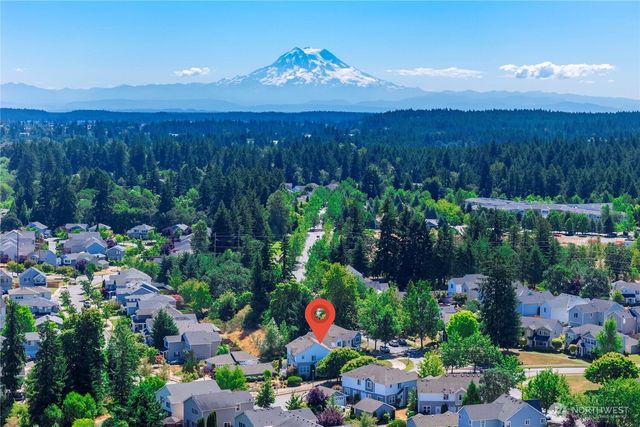 2596 McNeil St #D2, Dupont, WA 98327