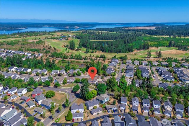 2596 McNeil St #D2, Dupont, WA 98327