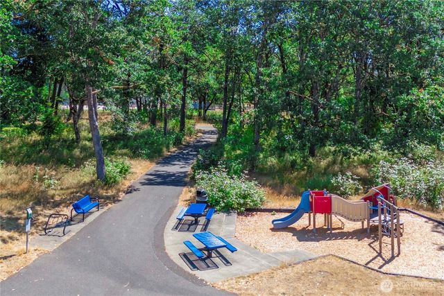 2596 McNeil St #D2, Dupont, WA 98327