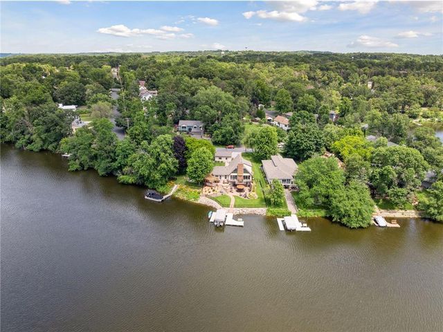 708 Riverside Drive, Hudson, WI 54016