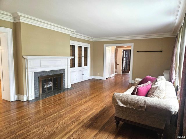 237 PARK LANE Drive, Galesburg, IL 61401