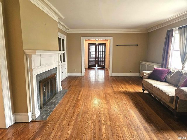 237 PARK LANE Drive, Galesburg, IL 61401