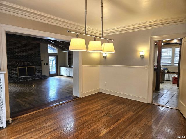 237 PARK LANE Drive, Galesburg, IL 61401