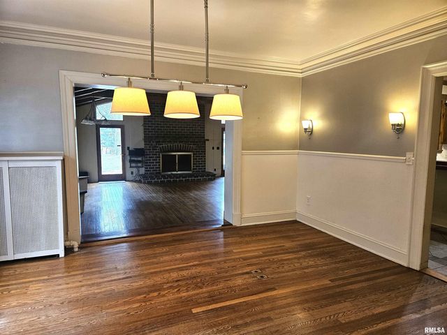 237 PARK LANE Drive, Galesburg, IL 61401