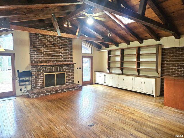 237 PARK LANE Drive, Galesburg, IL 61401