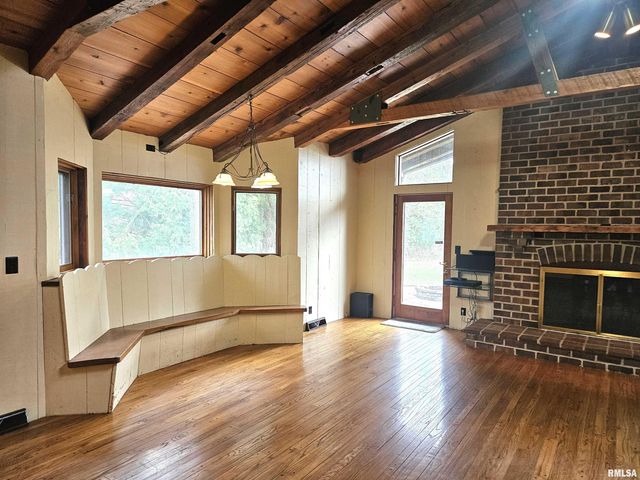 237 PARK LANE Drive, Galesburg, IL 61401