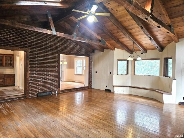 237 PARK LANE Drive, Galesburg, IL 61401