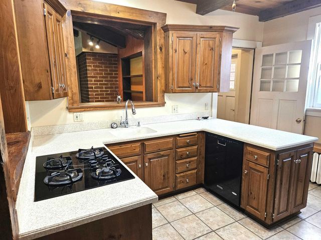 237 PARK LANE Drive, Galesburg, IL 61401