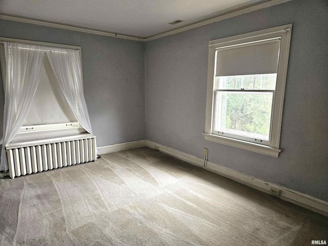 237 PARK LANE Drive, Galesburg, IL 61401