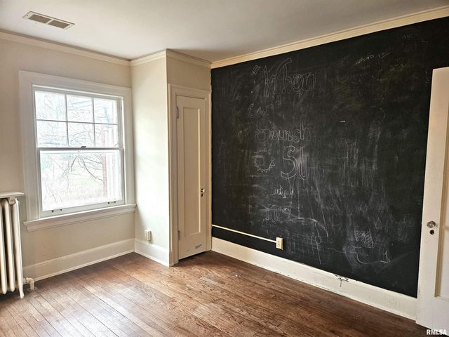 237 PARK LANE Drive, Galesburg, IL 61401