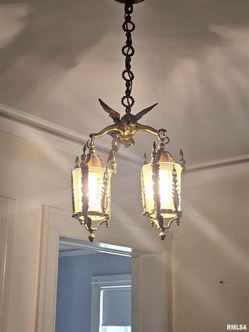 237 PARK LANE Drive, Galesburg, IL 61401