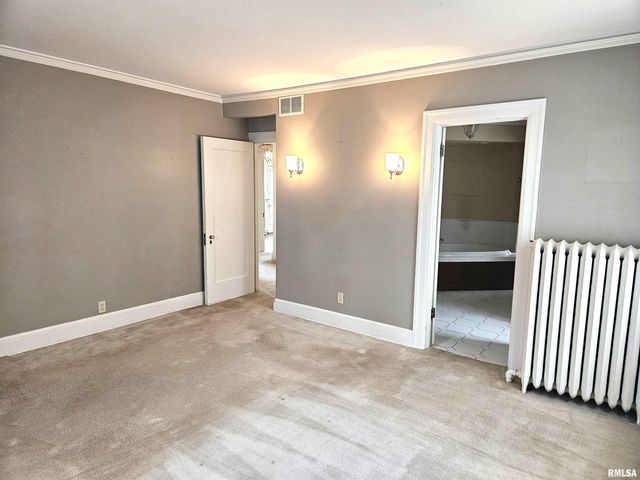 237 PARK LANE Drive, Galesburg, IL 61401