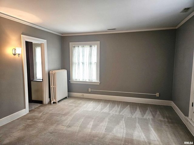 237 PARK LANE Drive, Galesburg, IL 61401