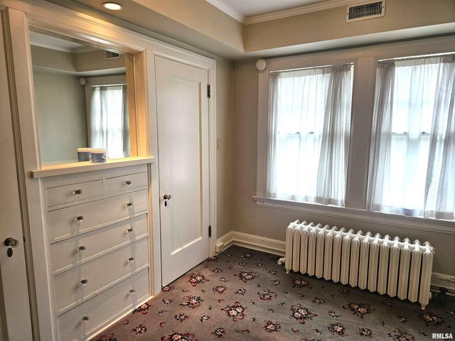 237 PARK LANE Drive, Galesburg, IL 61401