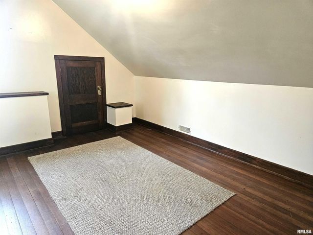 237 PARK LANE Drive, Galesburg, IL 61401