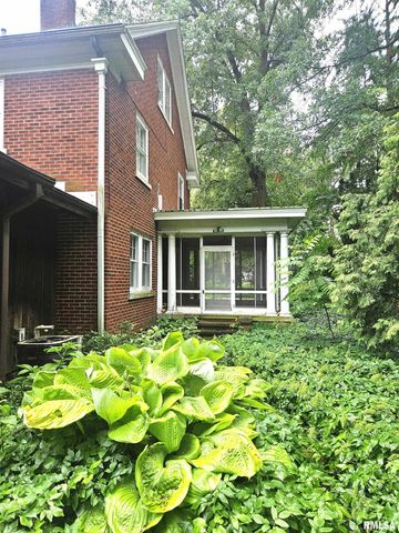 237 PARK LANE Drive, Galesburg, IL 61401