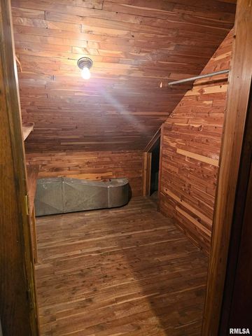 237 PARK LANE Drive, Galesburg, IL 61401