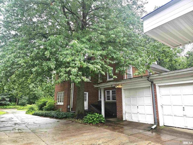 237 PARK LANE Drive, Galesburg, IL 61401