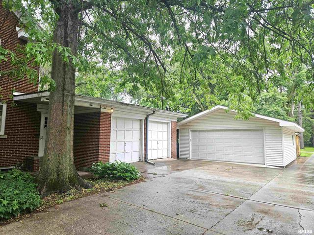 237 PARK LANE Drive, Galesburg, IL 61401