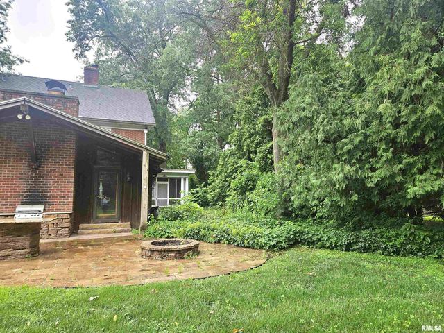 237 PARK LANE Drive, Galesburg, IL 61401