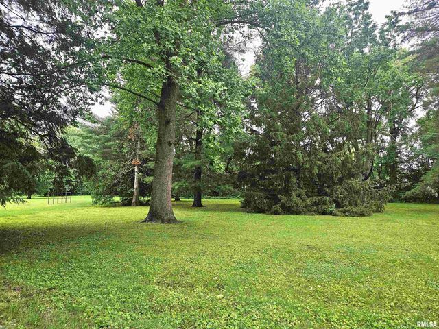 237 PARK LANE Drive, Galesburg, IL 61401