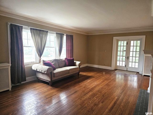 237 PARK LANE Drive, Galesburg, IL 61401