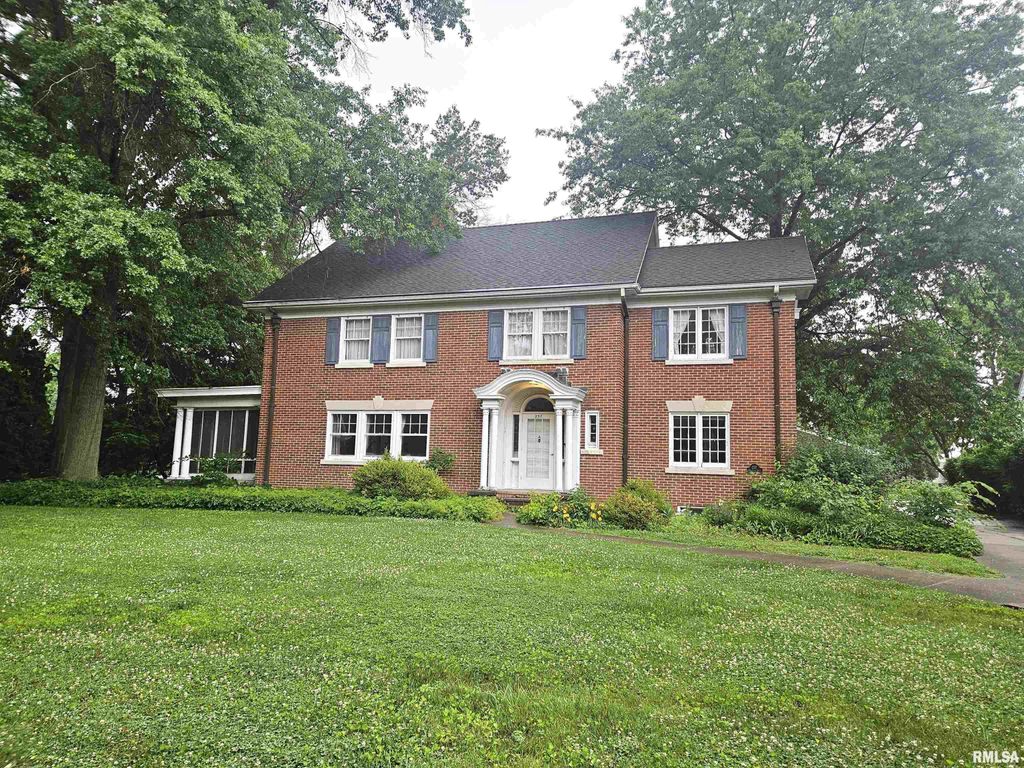 237 PARK LANE Drive, Galesburg, IL 61401