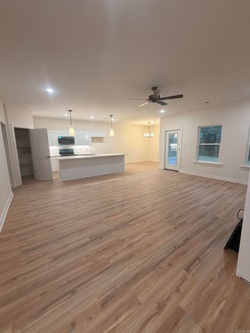 334 Everest Street, Alexander, AR 72002