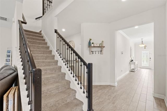 5864 ALENLON WAY, Mount Dora, FL 32757