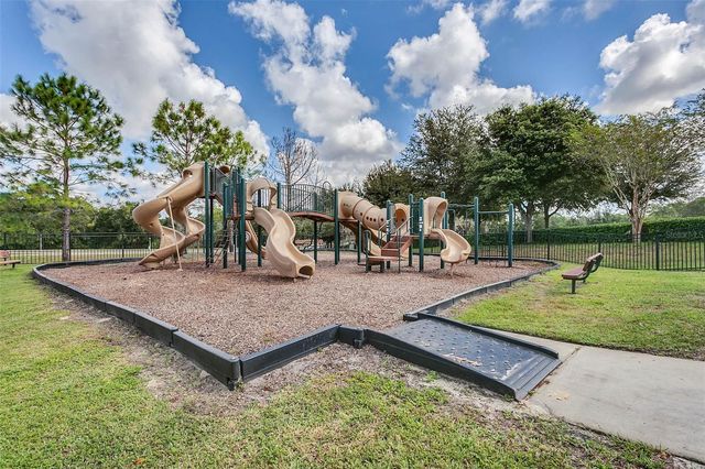 5864 ALENLON WAY, Mount Dora, FL 32757