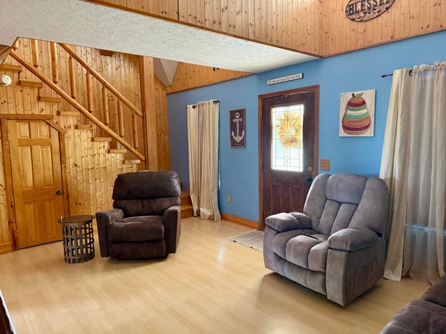 32 Ricky Lane, Russell Springs, KY 42642