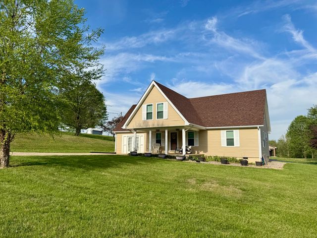 32 Ricky Lane, Russell Springs, KY 42642