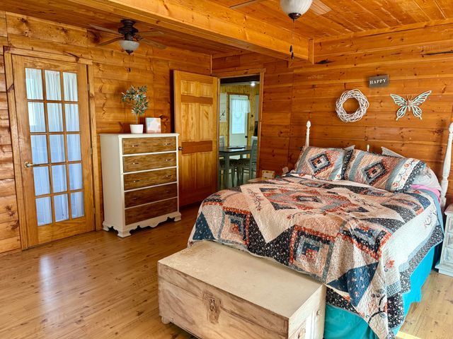32 Ricky Lane, Russell Springs, KY 42642