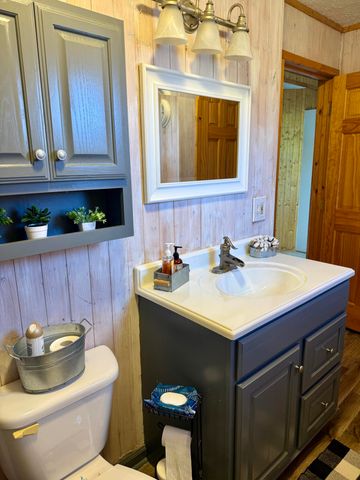 32 Ricky Lane, Russell Springs, KY 42642