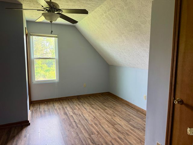 32 Ricky Lane, Russell Springs, KY 42642
