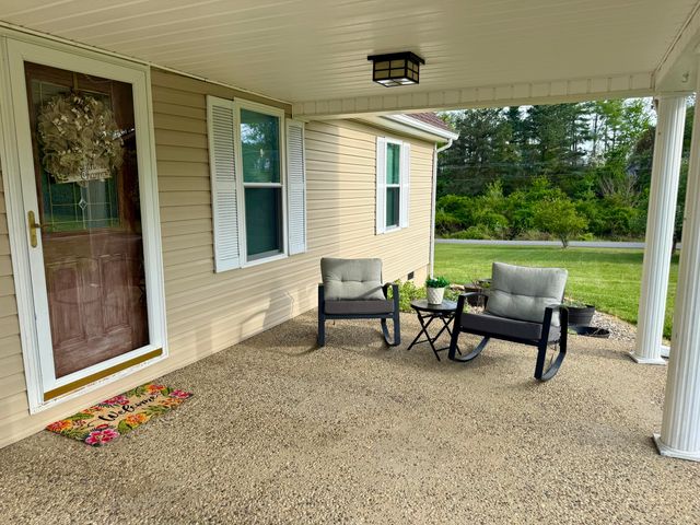 32 Ricky Lane, Russell Springs, KY 42642